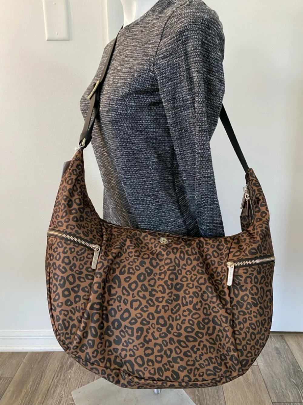 lululemon athletica Brown and Black Leopard Print Hobo Bag - Picture 1 of 9